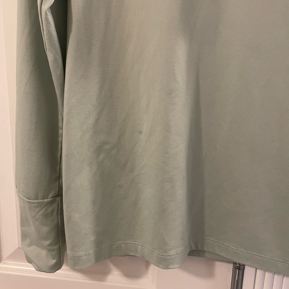 💐Light Green Mama Long Sleeved Shirt - Picture 4 of 5